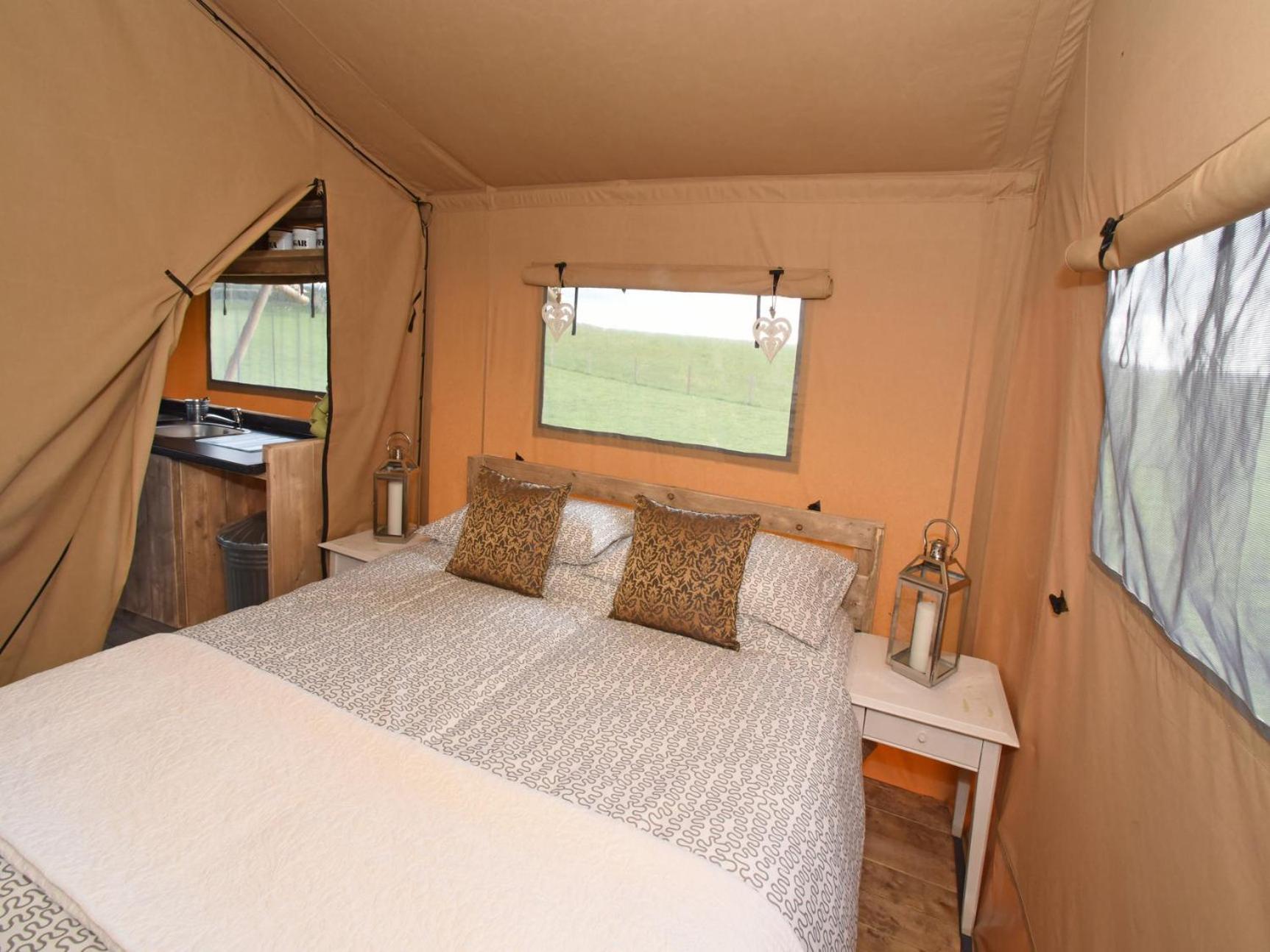 Carr'S Hill Luxury Safari Tents Denny الغرفة الصورة